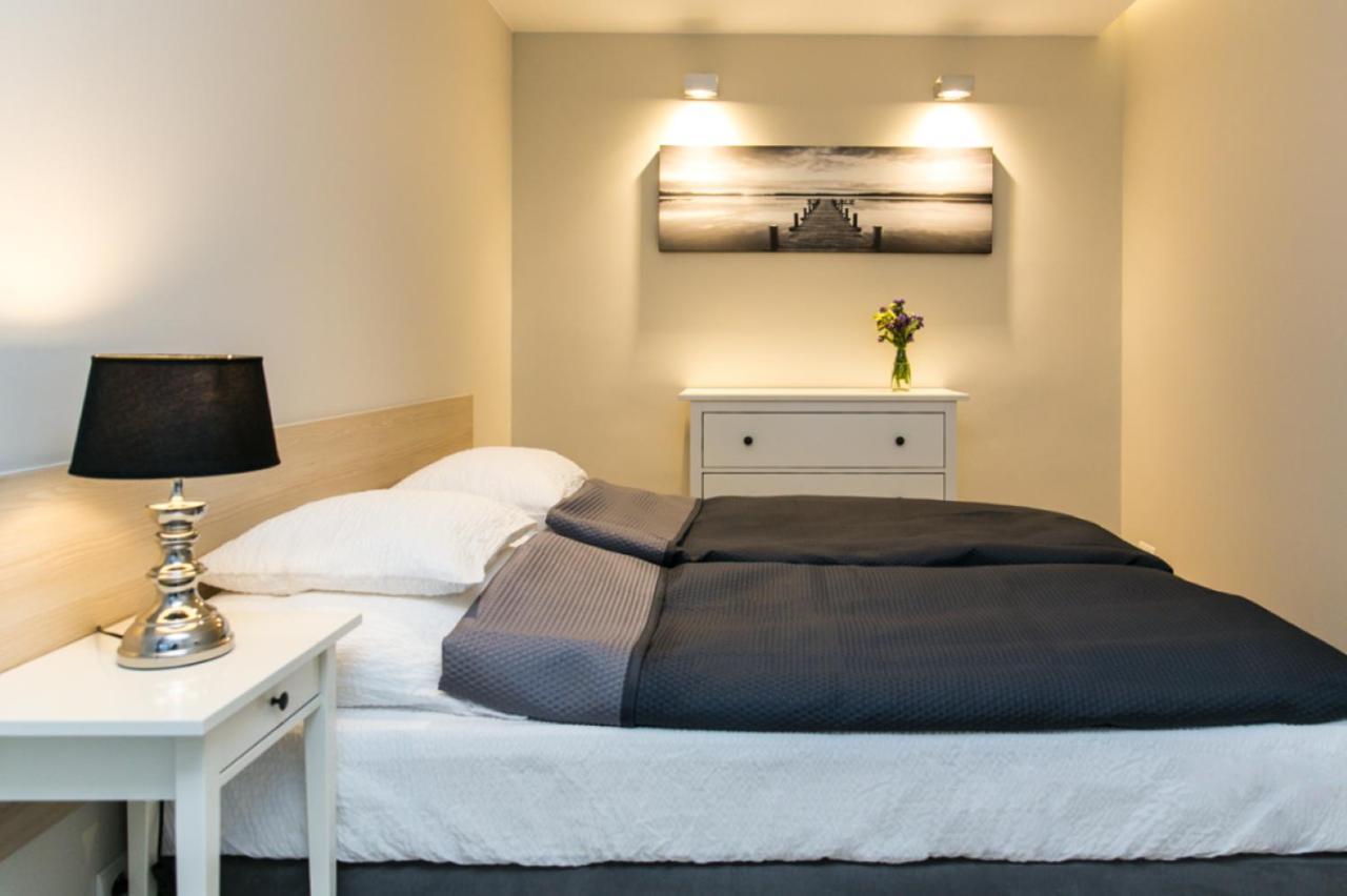 Wronia Apartments Varsovie Extérieur photo