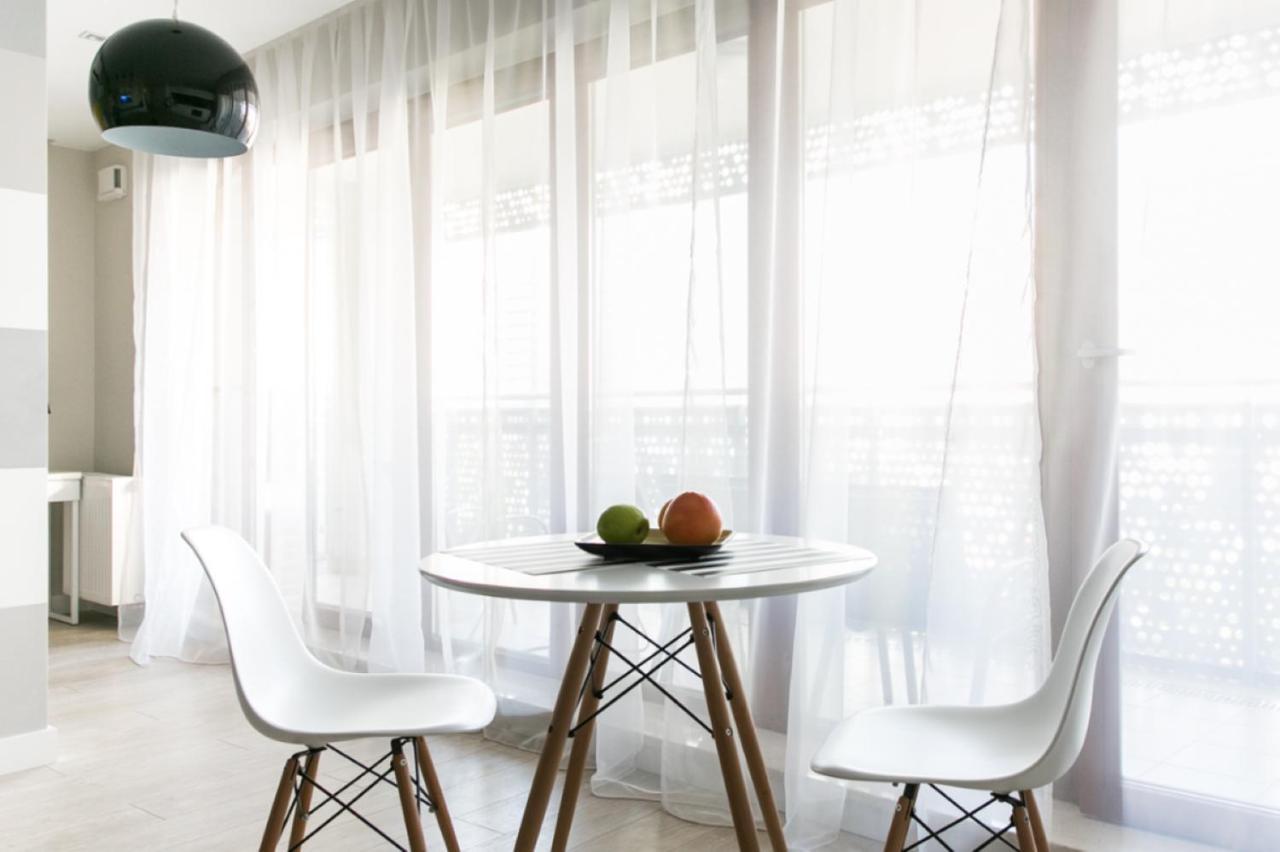 Wronia Apartments Varsovie Extérieur photo
