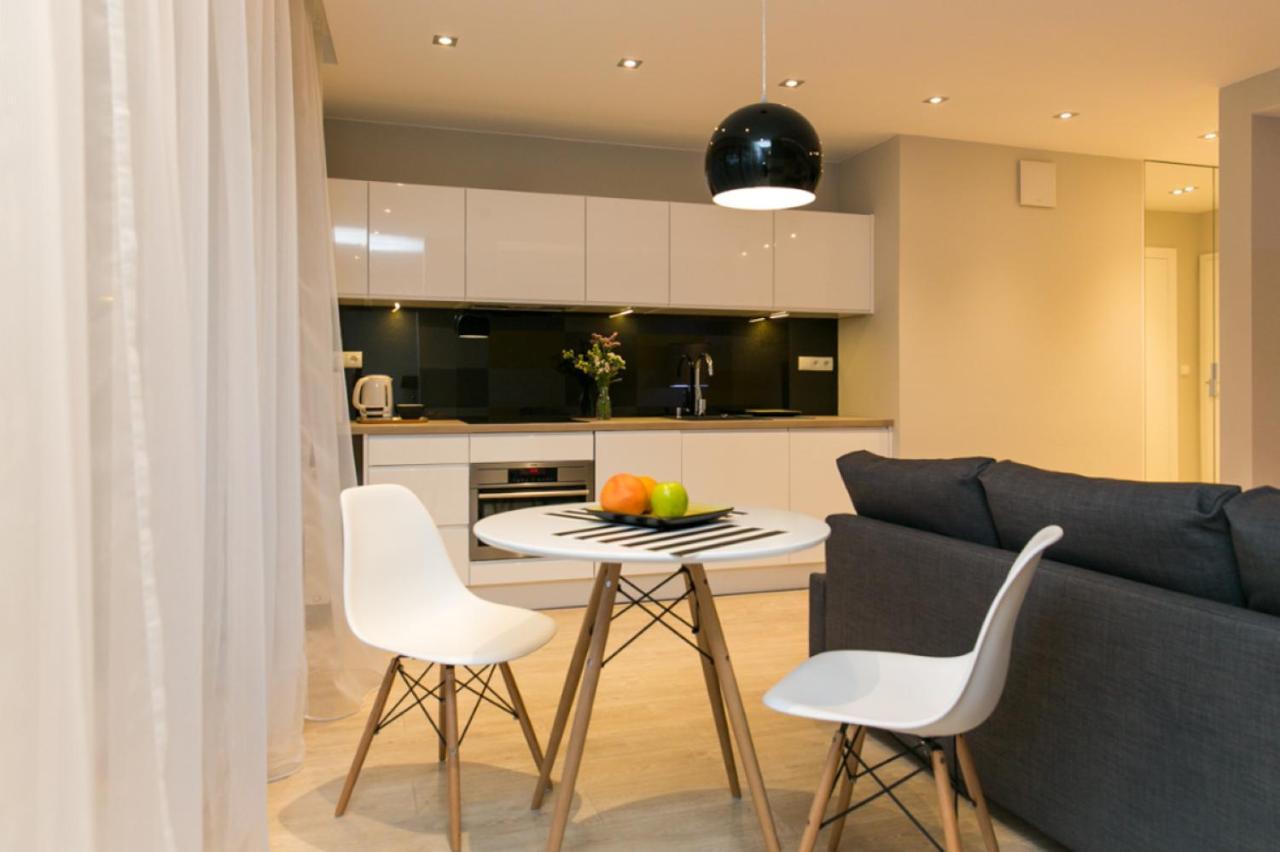 Wronia Apartments Varsovie Extérieur photo