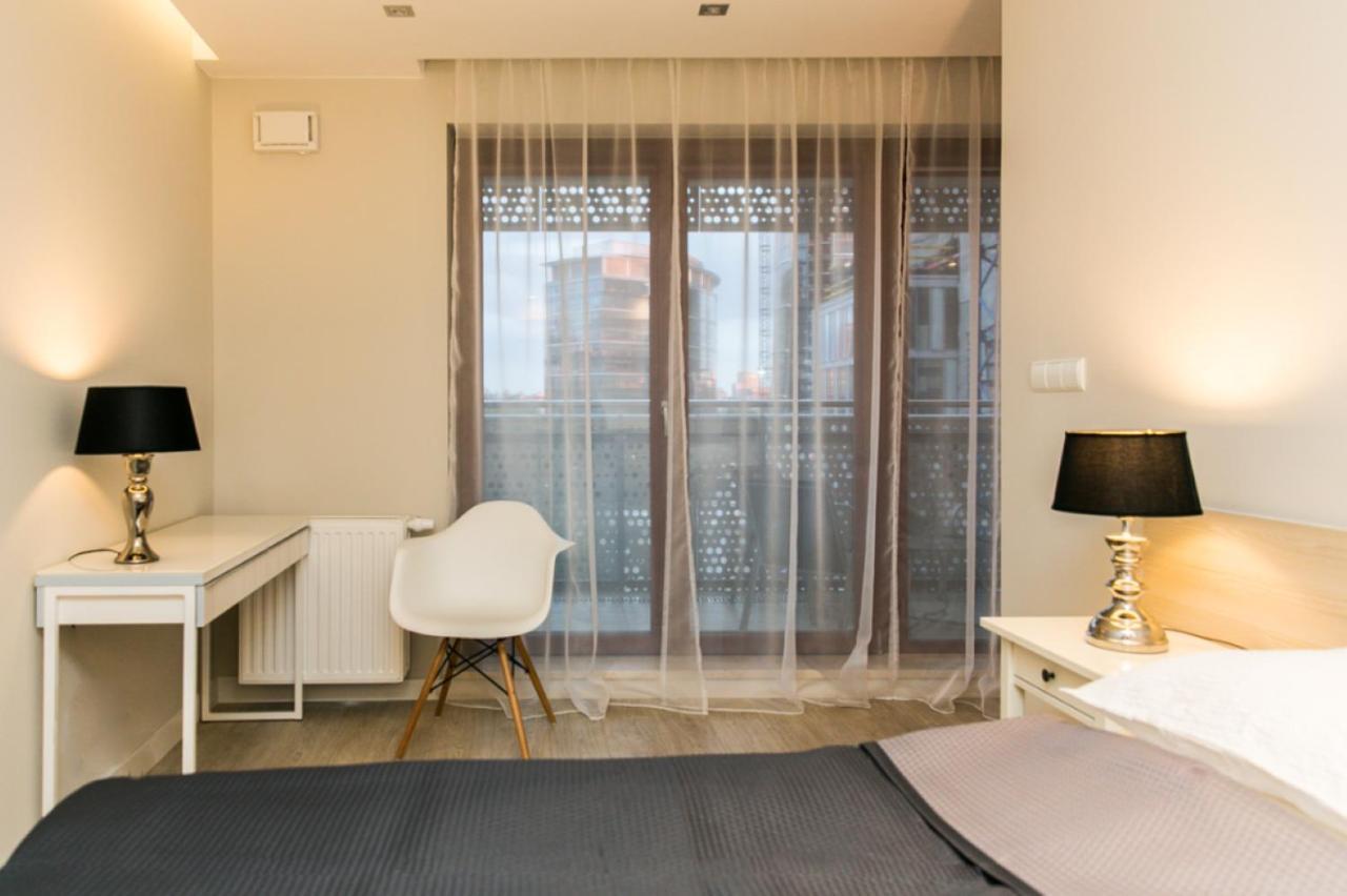 Wronia Apartments Varsovie Extérieur photo
