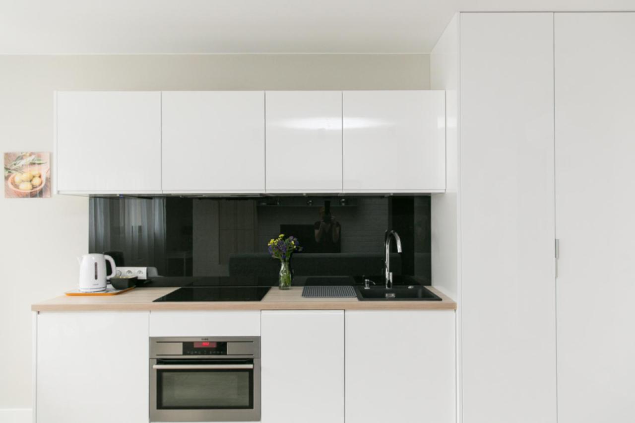 Wronia Apartments Varsovie Extérieur photo